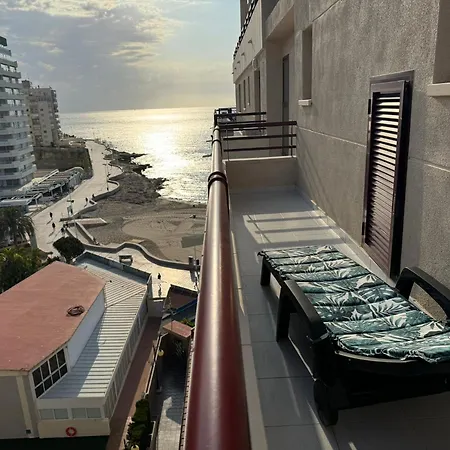 Ifach Two-level 8 Person アパート